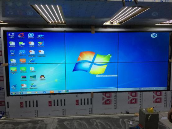 Zhejiang traffic team 2 LCD splicing wall monitoring solution