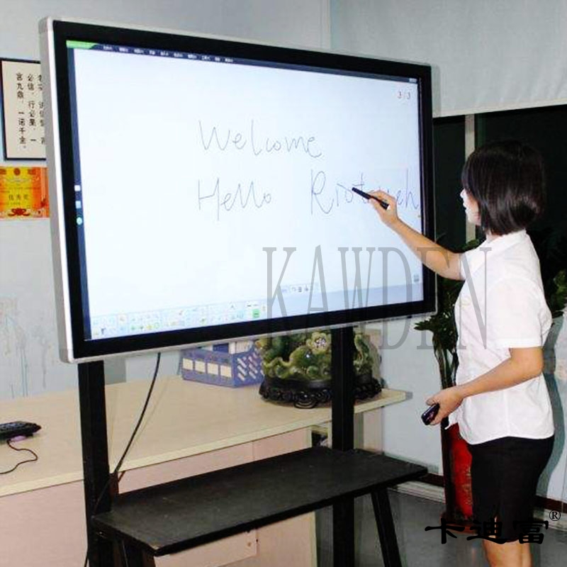 深圳教学触摸一体机厂家让科技走进学校