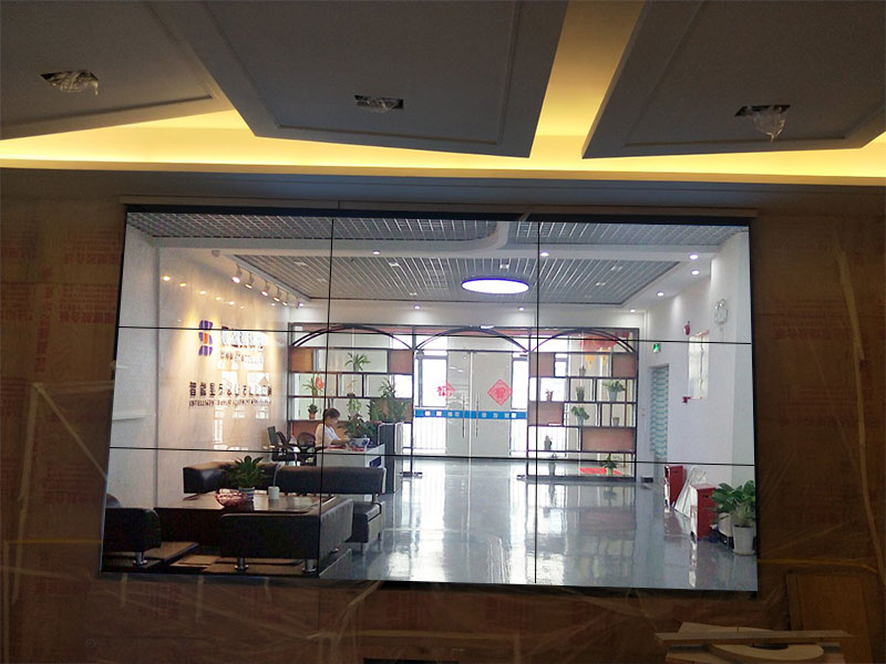 梅州49寸液晶拼接屏整形医院广告展示案例