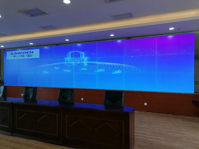 广西钦州市浦北中医院55寸无缝液晶拼接屏3X8展示案例