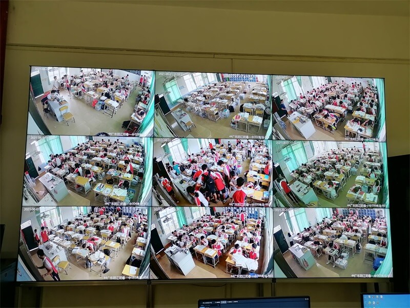 阳江市阳春第一中学55寸1.7mm3×3落地机柜安装拼接屏案例