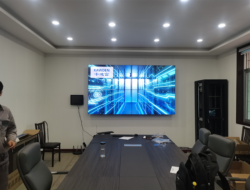 卡迪富拼接屏应用于山西晋中市一企业会议室|55寸3.5拼缝2X2壁挂液晶拼接屏