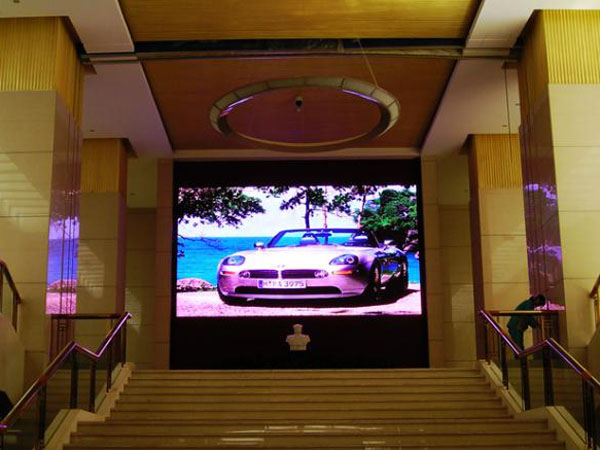 Hotel commercial display case