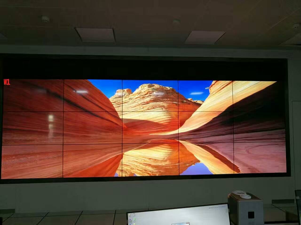 泉州46寸液晶拼接屏图片