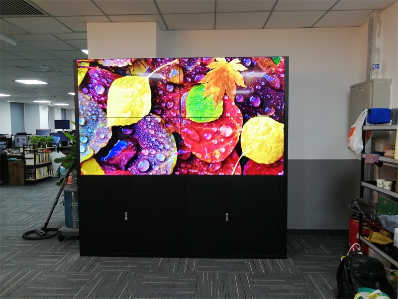 大屏幕拼接屏成功入驻广州摩翼科技公司