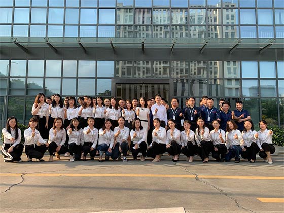 Collective photo of all employees of shundarong Technology