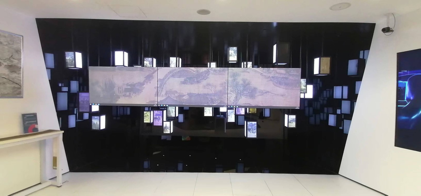 北京海淀区理想大厦公司展示大屏液晶拼接屏