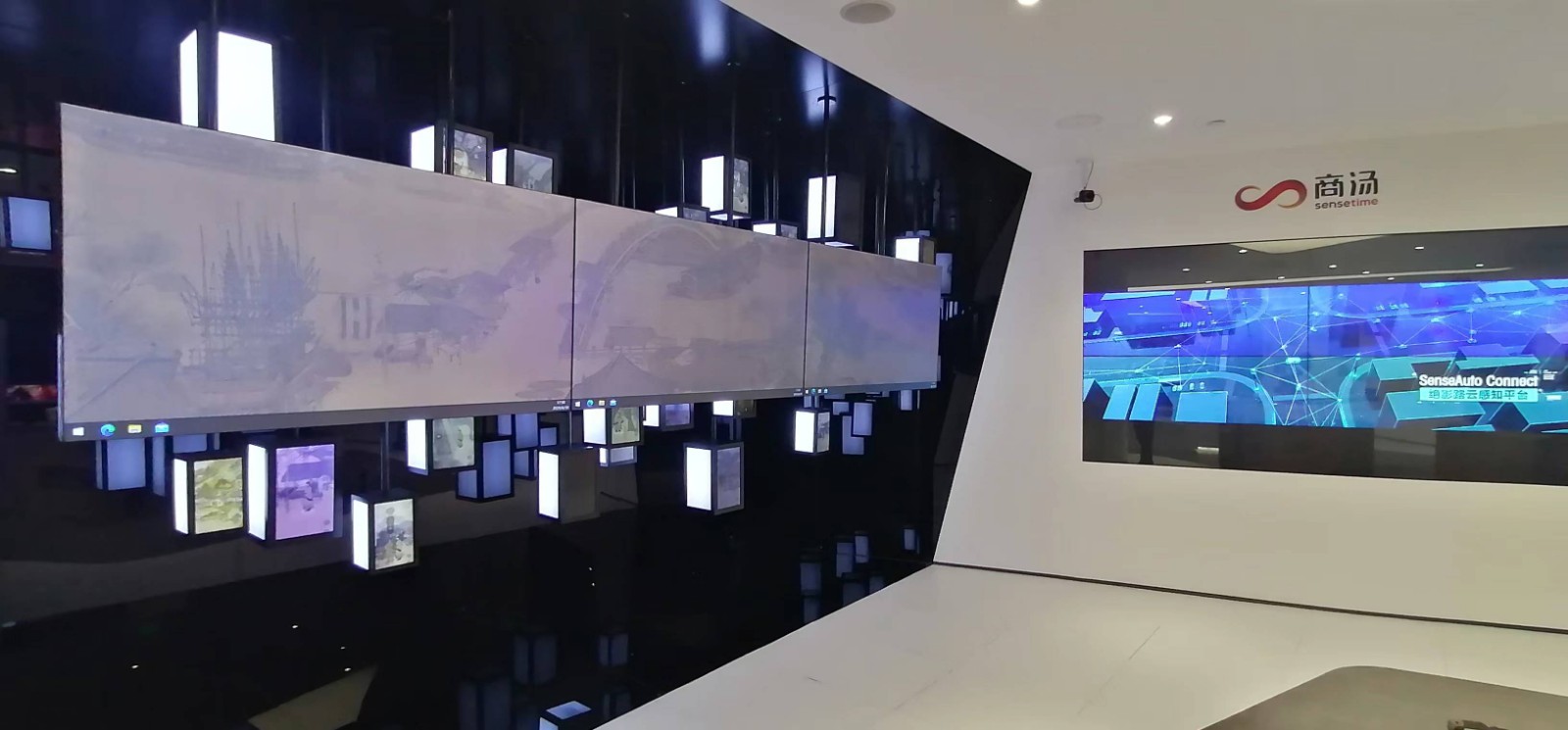 北京海淀区理想大厦公司展厅液晶拼接屏