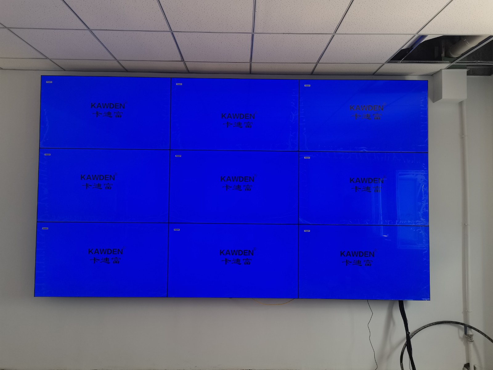 山西省太原市55寸3.5MM3x3壁挂液晶拼接屏