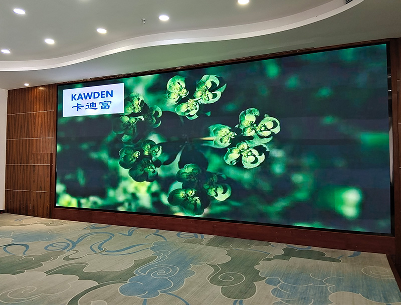 LED显示屏-深圳南山青青世界 P2LED屏5.76x2.4米安装案例