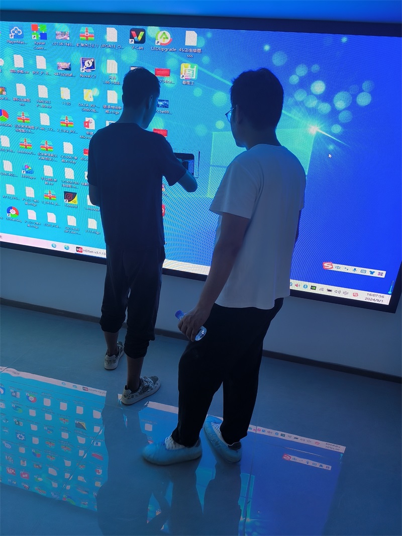 北京捷豹4S店室内展厅P1.86LED大屏