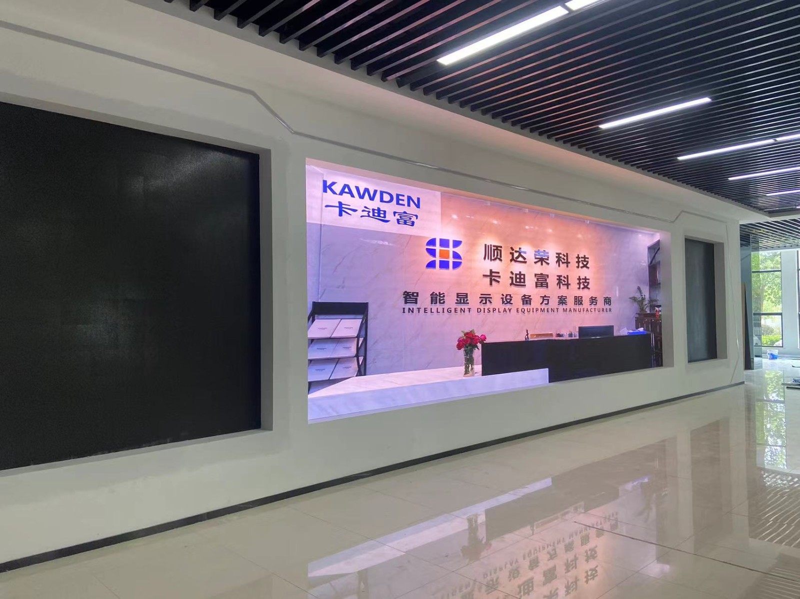 江西省赣州市章贡区展厅项目P1.86led显示屏8米X2.5米数字大屏