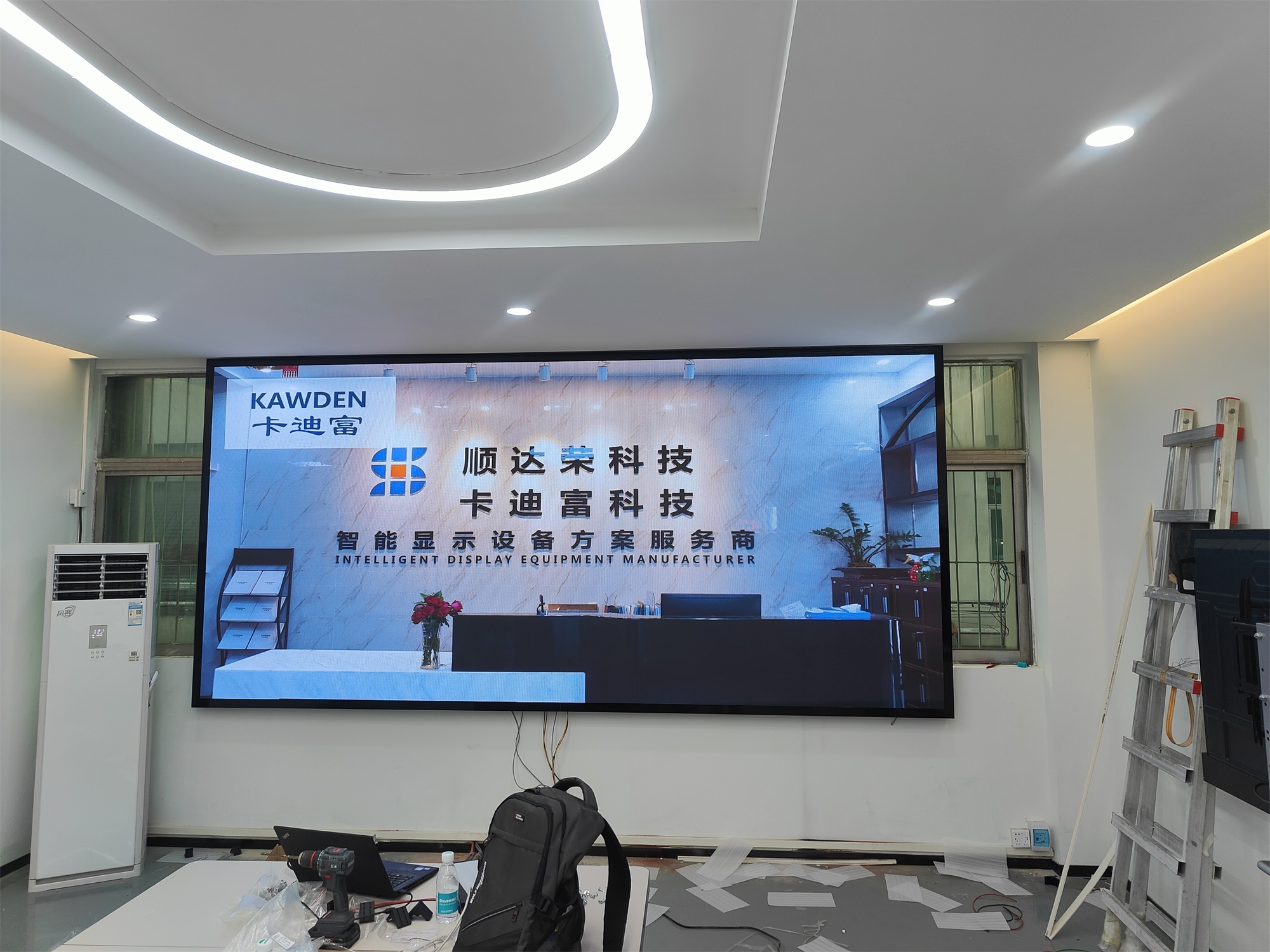 深圳某工业科技有限公司室内P2.5LED全彩屏