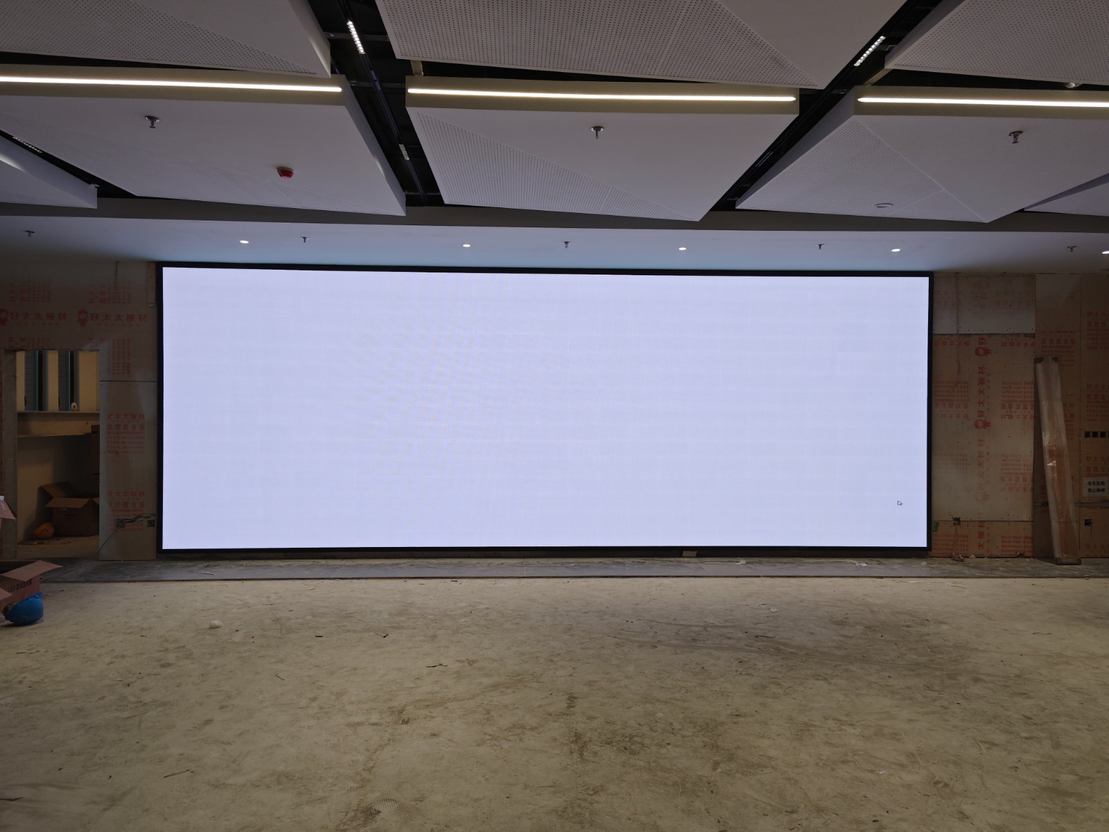 P1.86led全彩显示屏调试