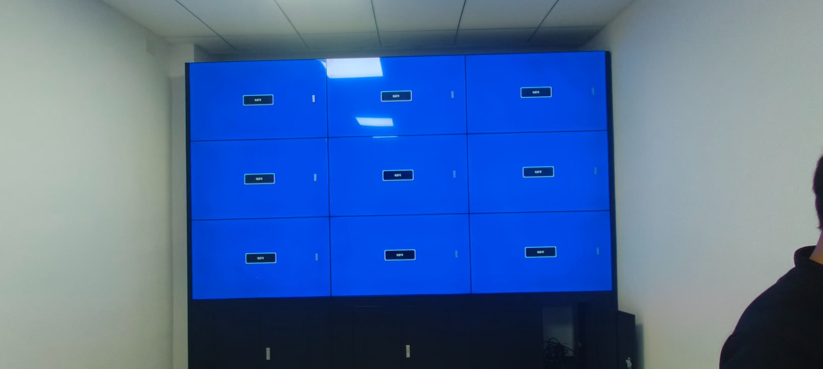 46寸3.5mm3X3拼接屏