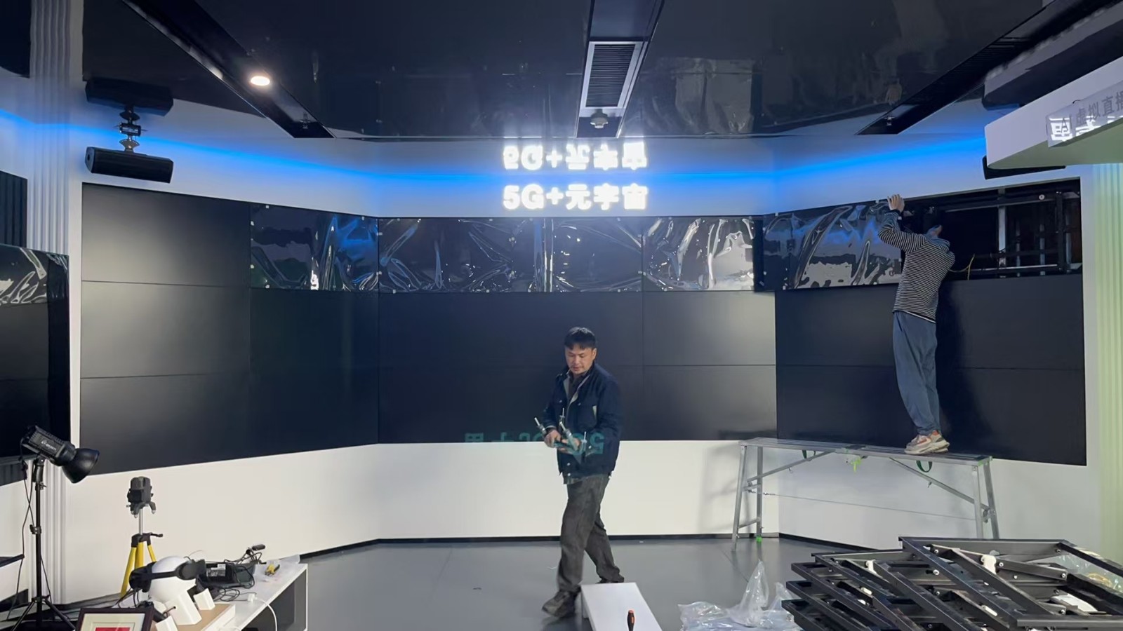 5G+元宇宙数字展厅大屏拼接屏安装