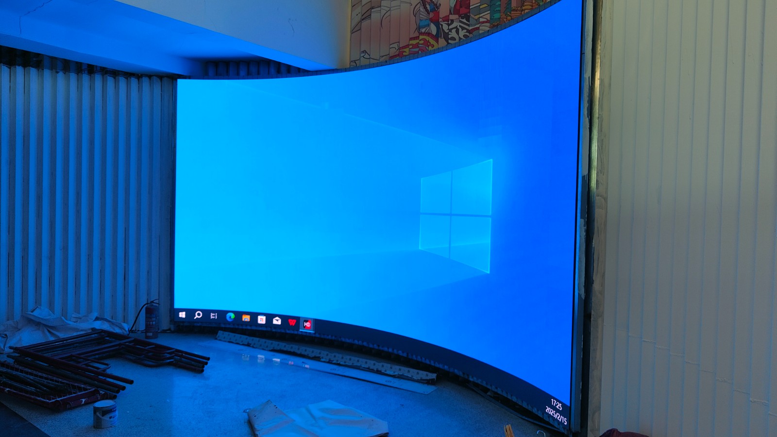 新疆塔城市千泉机场P1.86软模组弧形屏