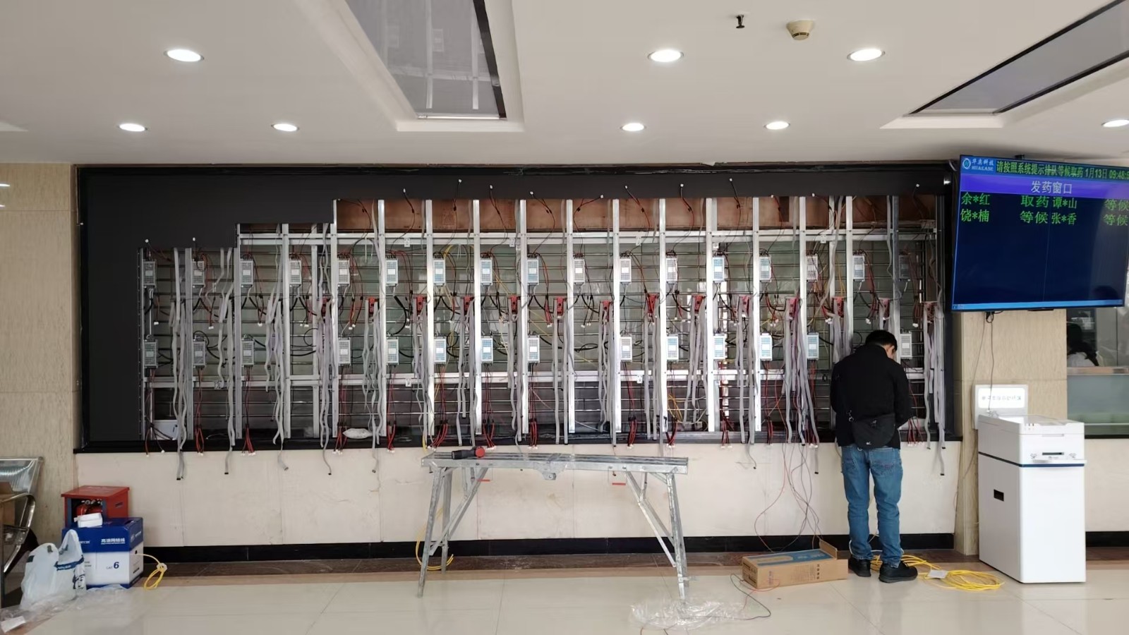 P1.86 LED显示屏安装