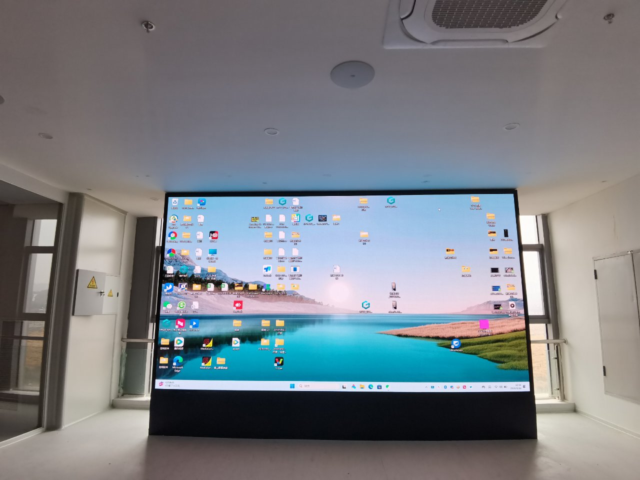 10.75平方米P2.0led显示屏