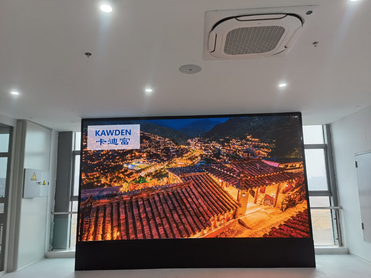 P2led显示屏支架铝塑板包边工艺