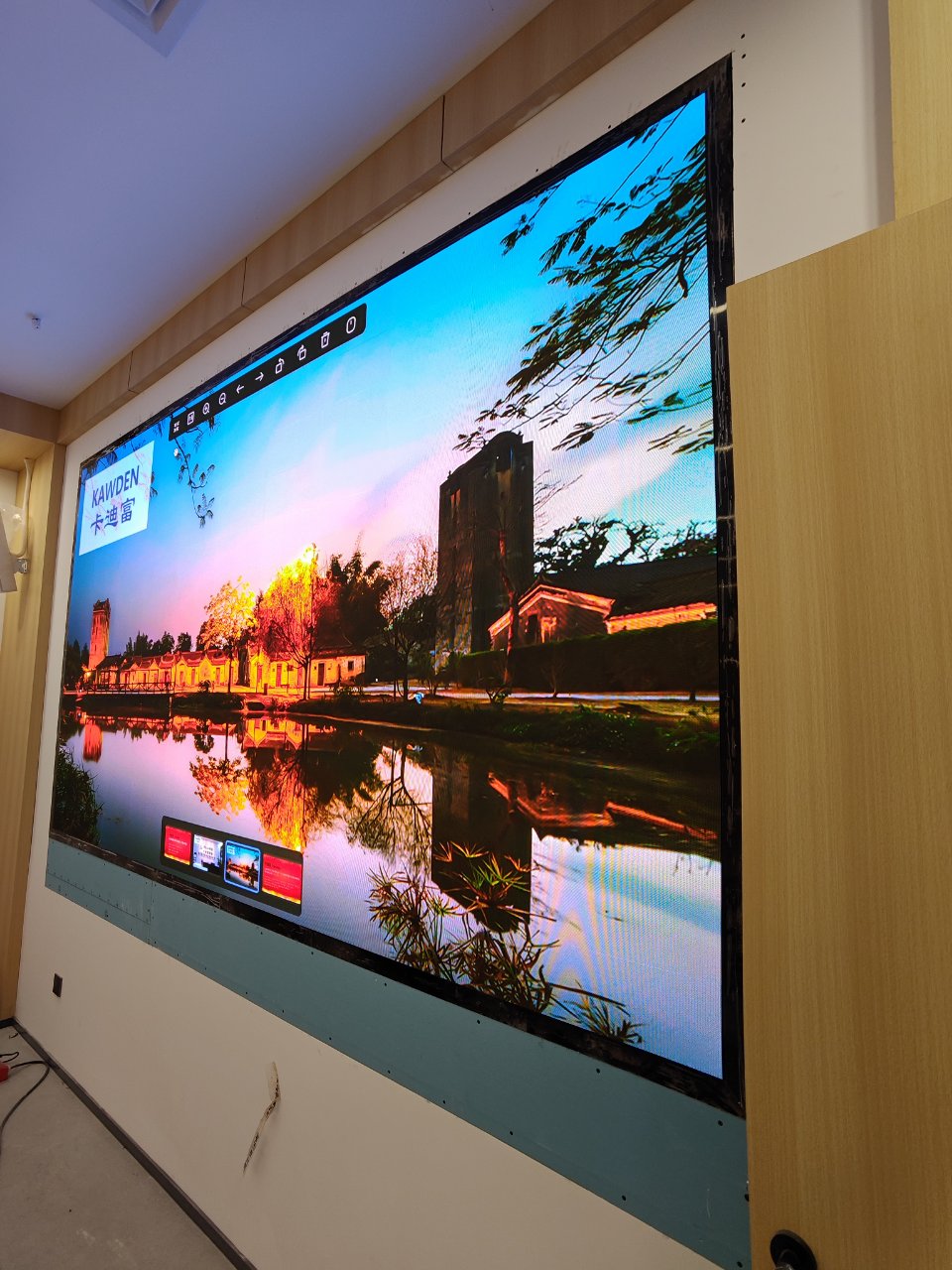 高清高亮P1.53室内全彩显示屏