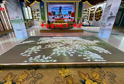 LED地砖显示屏：卡迪富引领地面互动新风尚，重塑商业空间价值