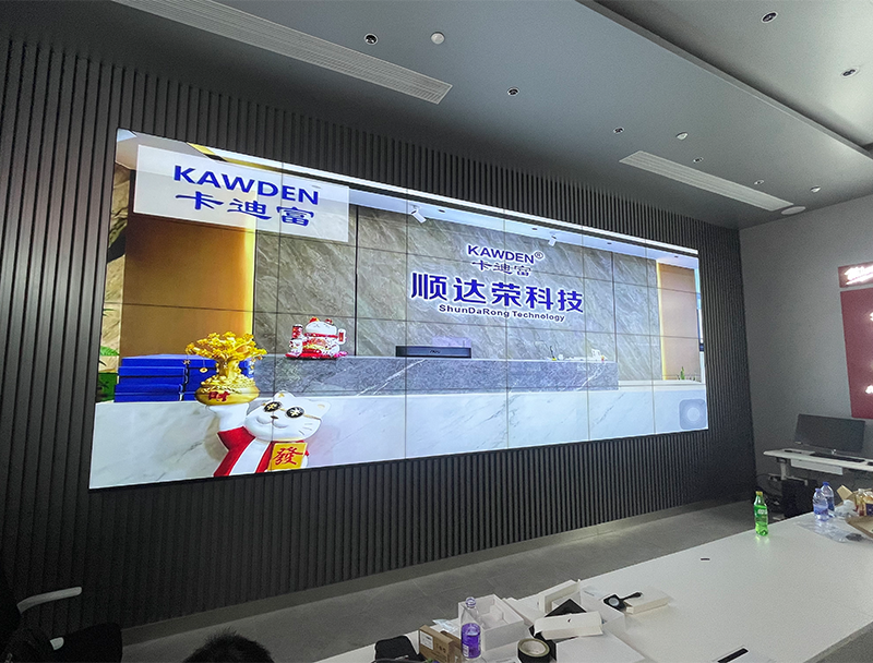卡迪富46寸0.88mm液晶拼接屏：厚创科五金制品展厅的智慧视觉展示升级
