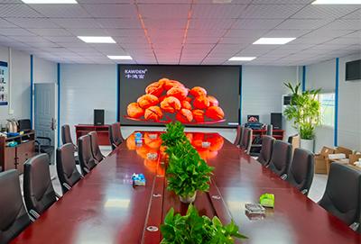 湖北武汉市蔡甸区某公司会议室项目P1.53LED显示屏长3.52米x高1.76米+钢结构包边