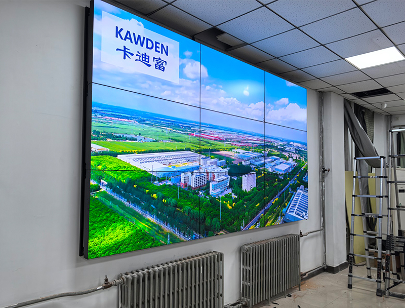 卡迪富55寸1.7mm拼接屏+液压支架项目：打造高效智能显示新体验