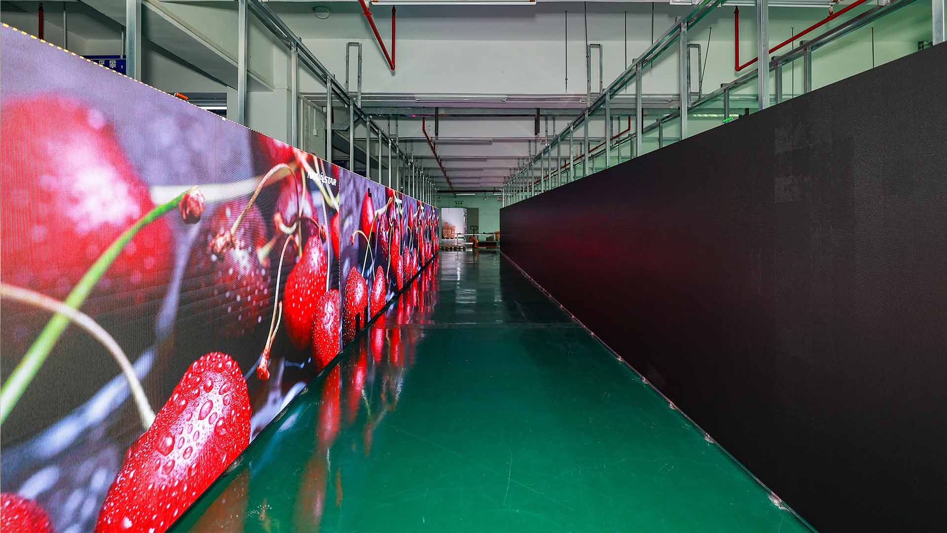 全彩 LED 海报屏全系列：迭代升级，解锁多元移动展示新体验